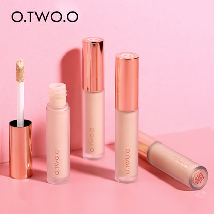 O.TWO.O Seamless Liquid Concealer – Full Coverage, Lightweight, Crease-Proof for UAE Weather